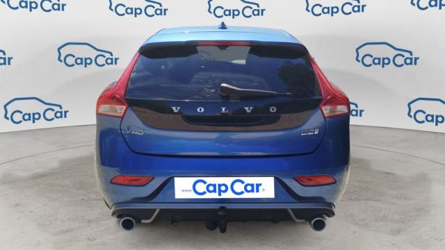 Volvo V40 image 2
