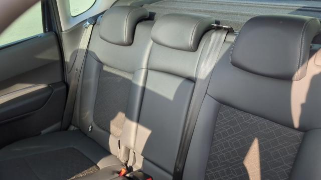 Peugeot 3008 image 2