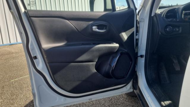 Jeep Renegade image 5