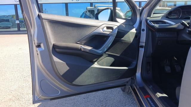 Peugeot 2008 image 5