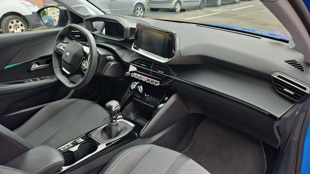 Peugeot 208 image 8