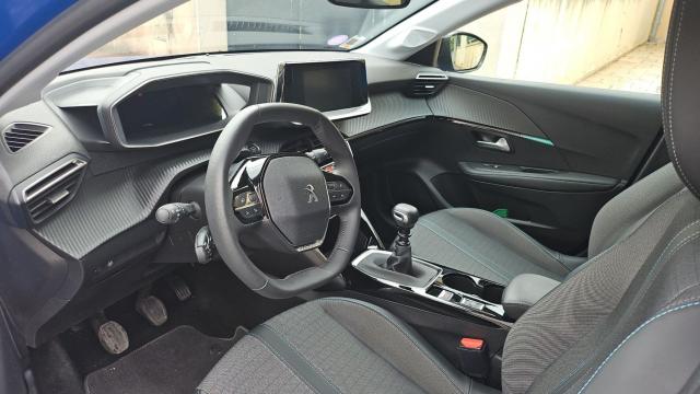 Peugeot 208 image 9