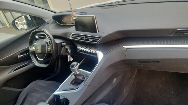 Peugeot 5008 image 5