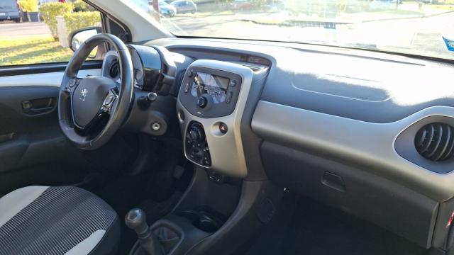 Peugeot 108 image 1