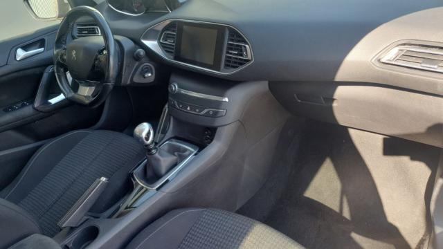 Peugeot 308 image 5