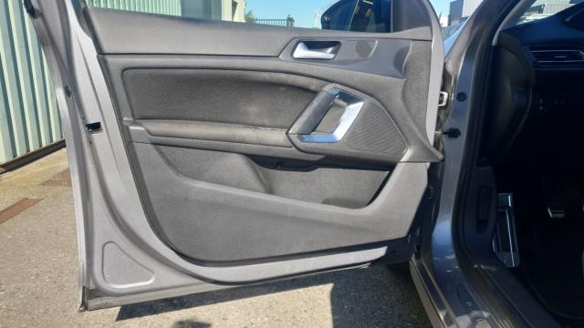 Peugeot 308 image 8