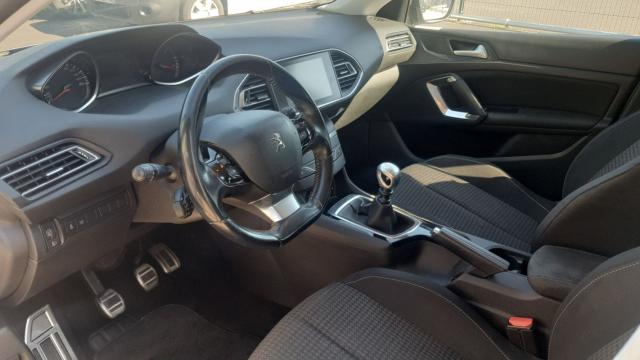 Peugeot 308 image 6