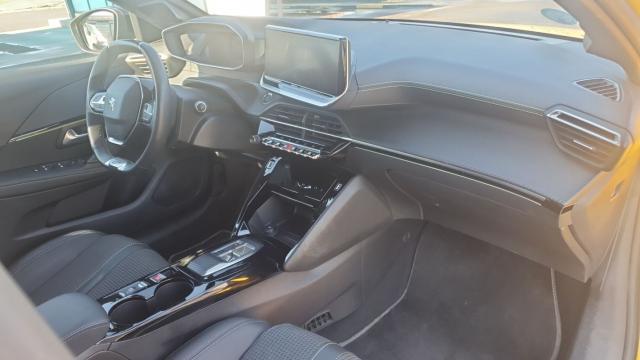 Peugeot 208 image 3
