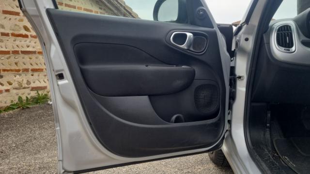 Fiat 500l image 9