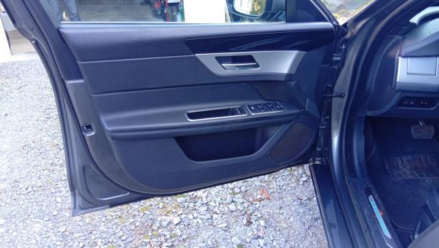 Jaguar Xf image 2