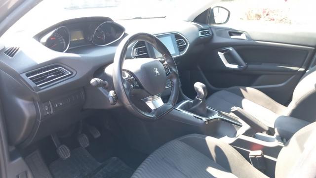 Peugeot 308 image 9