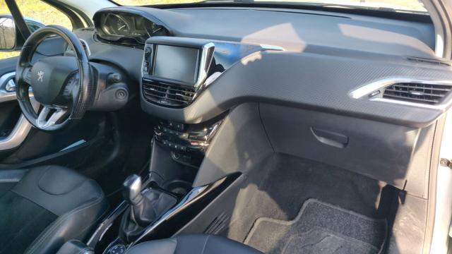 Peugeot 2008 image 4