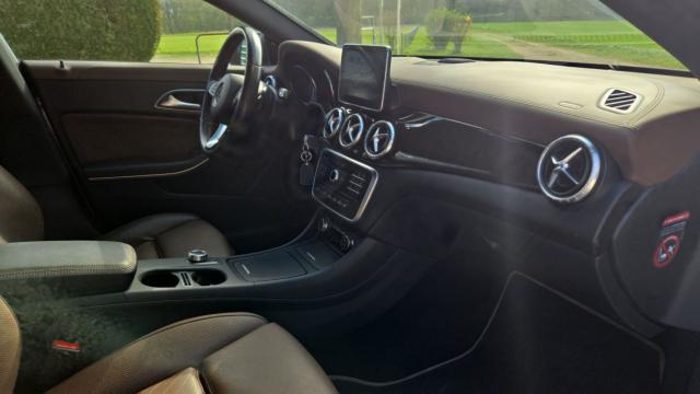 Mercedes Benz Classe Cla image 1