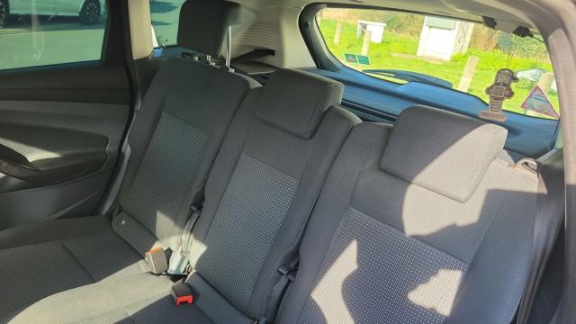 Ford C-Max image 9
