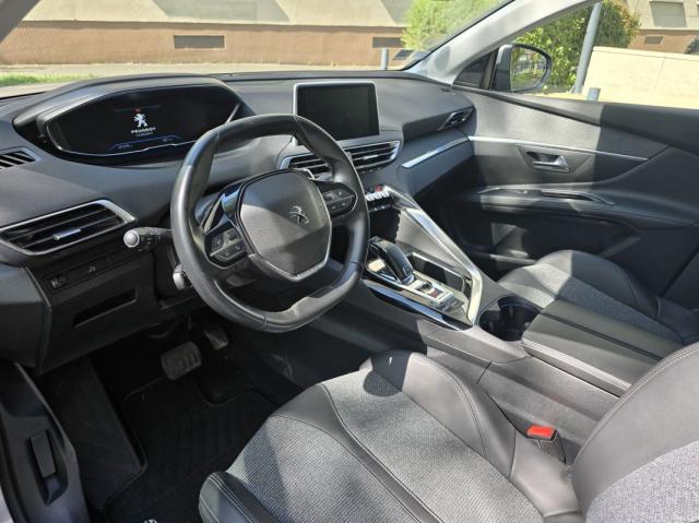Peugeot 5008 image 8