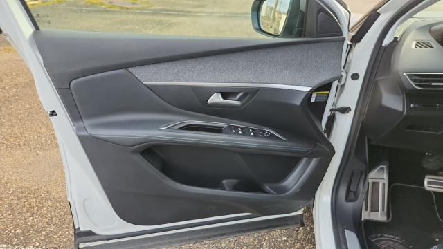 Peugeot 3008 image 7