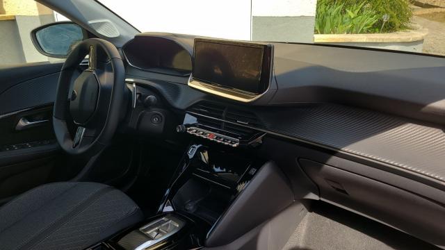 Peugeot 208 image 7