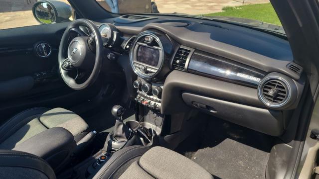 Mini Cabrio image 8