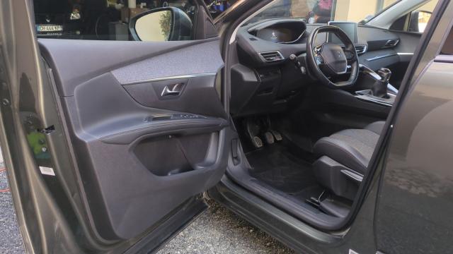 Peugeot 5008 image 7