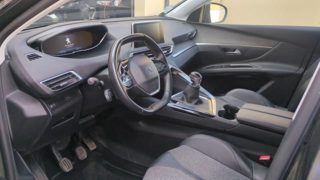 Peugeot 5008 image 2