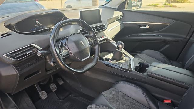 Peugeot 3008 image 2
