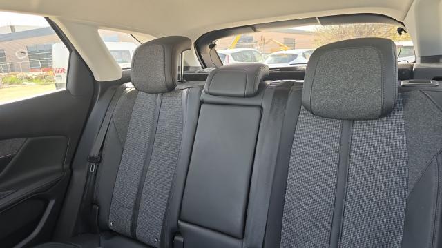 Peugeot 3008 image 1