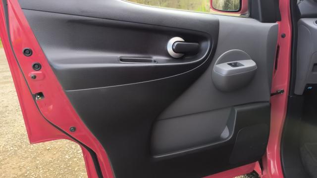 Nissan E-Nv200 image 5