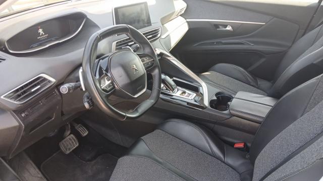 Peugeot 5008 image 3
