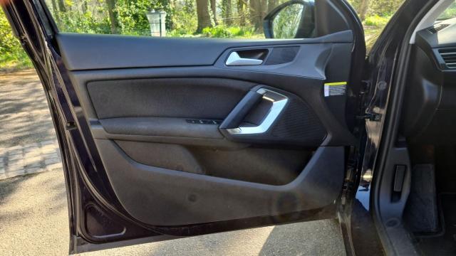 Peugeot 308 image 2