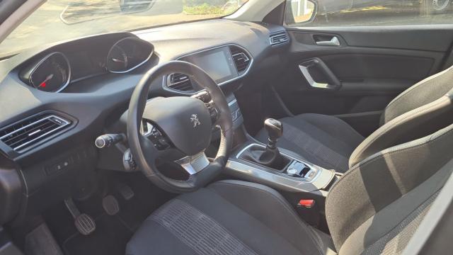 Peugeot 308 image 3