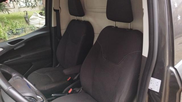 Ford Transit Courier image 8