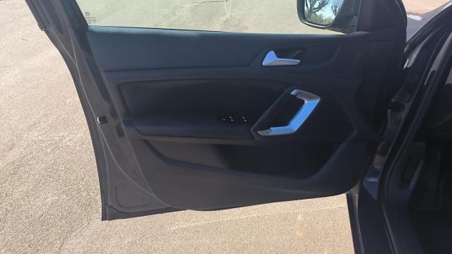 Peugeot 308 image 3