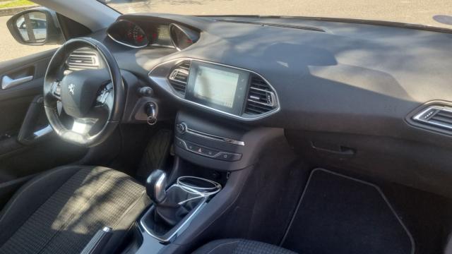 Peugeot 308 image 7
