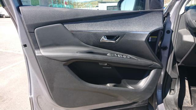 Peugeot 3008 image 6