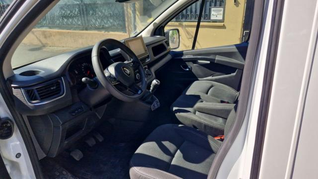 Renault Trafic image 9