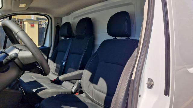 Renault Trafic image 1