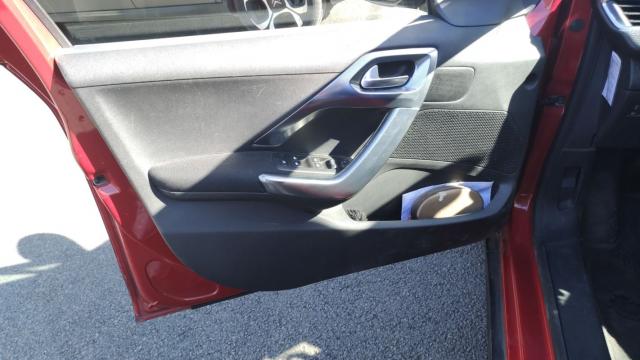 Peugeot 2008 image 3