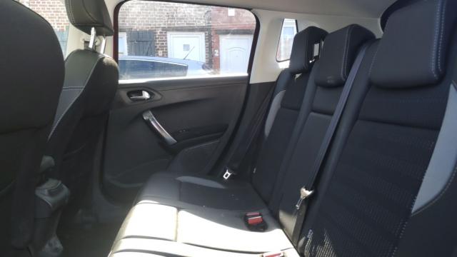 Peugeot 2008 image 2