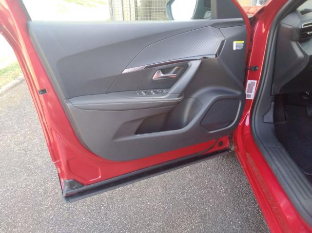 Peugeot 2008 image 5