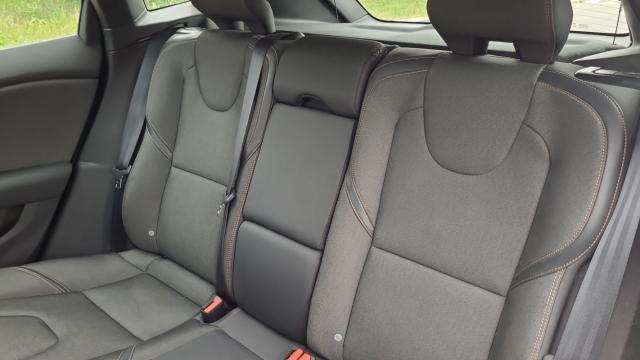 Volvo V40 Cross Country image 7