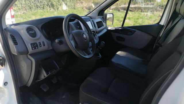 Renault Trafic image 3