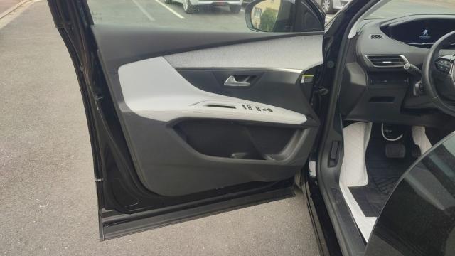Peugeot 5008 image 8