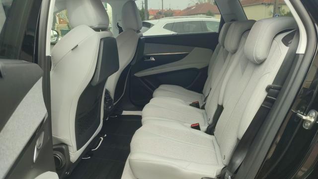 Peugeot 5008 image 6