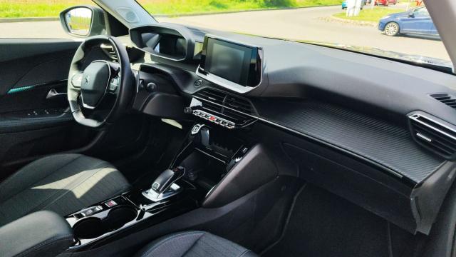 Peugeot 2008 image 7