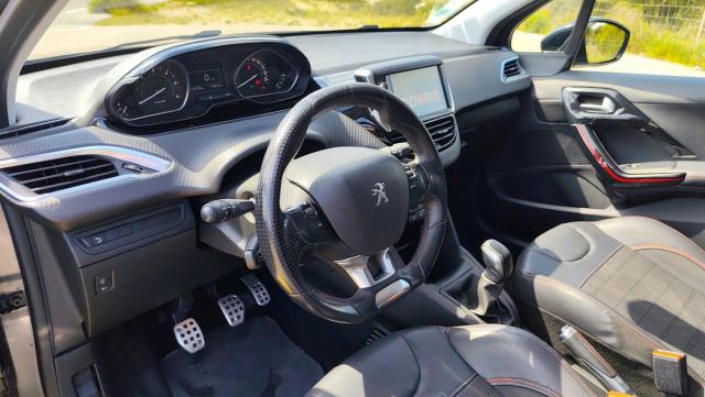 Peugeot 208 image 6