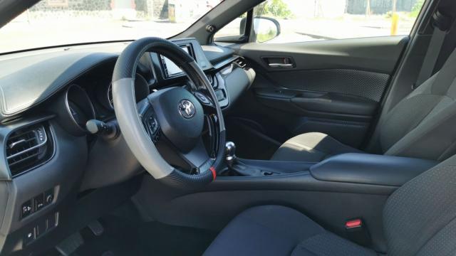 Toyota C-Hr image 6
