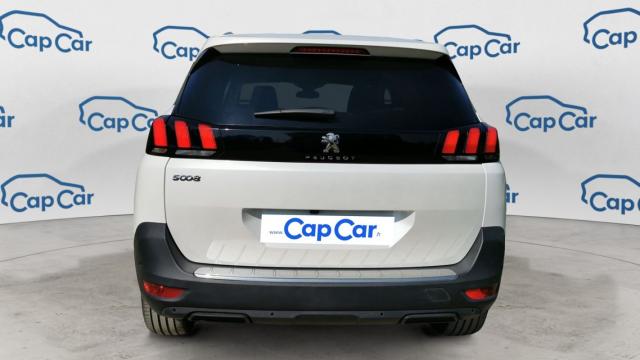Peugeot 5008 image 1