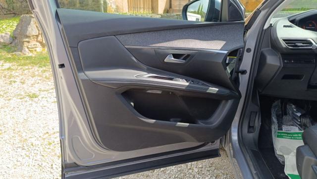 Peugeot 3008 image 9