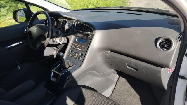 Peugeot 5008 image 3