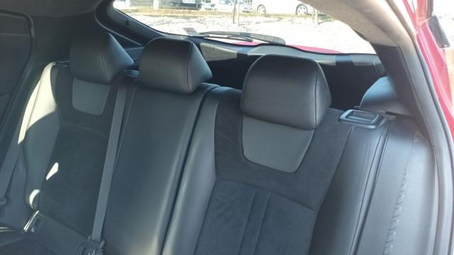 Toyota C-Hr image 9